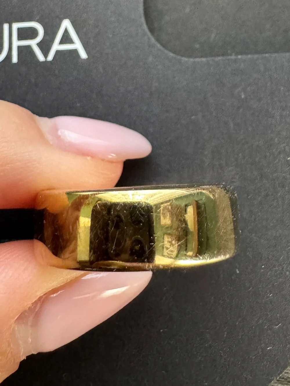 Oura Ring Gen 3 Horizon Gold Size 8 + Charger & Original Box